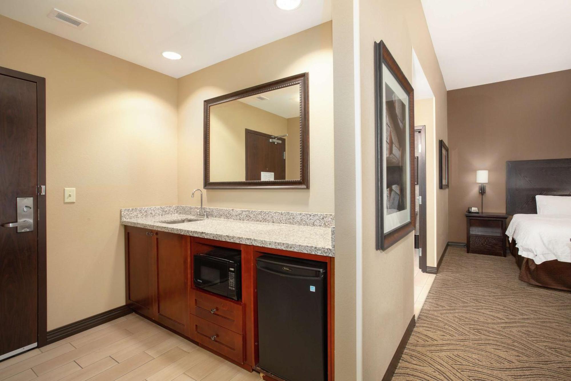 Hampton Inn & Suites I-35/Mulvane Exterior photo