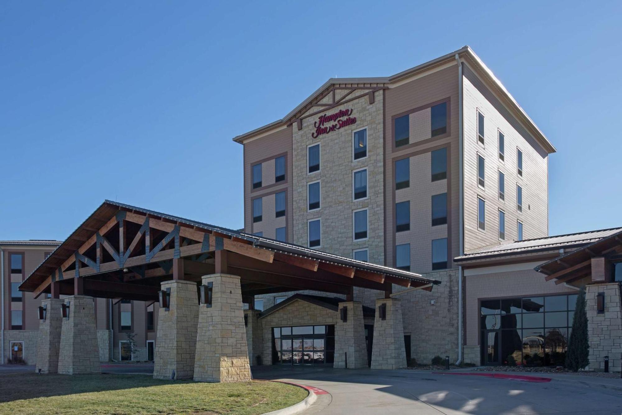 Hampton Inn & Suites I-35/Mulvane Exterior photo