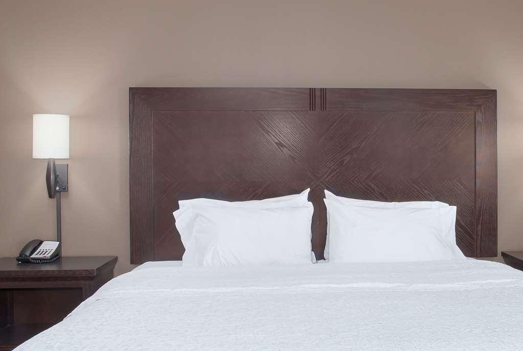 Hampton Inn & Suites I-35/Mulvane Room photo
